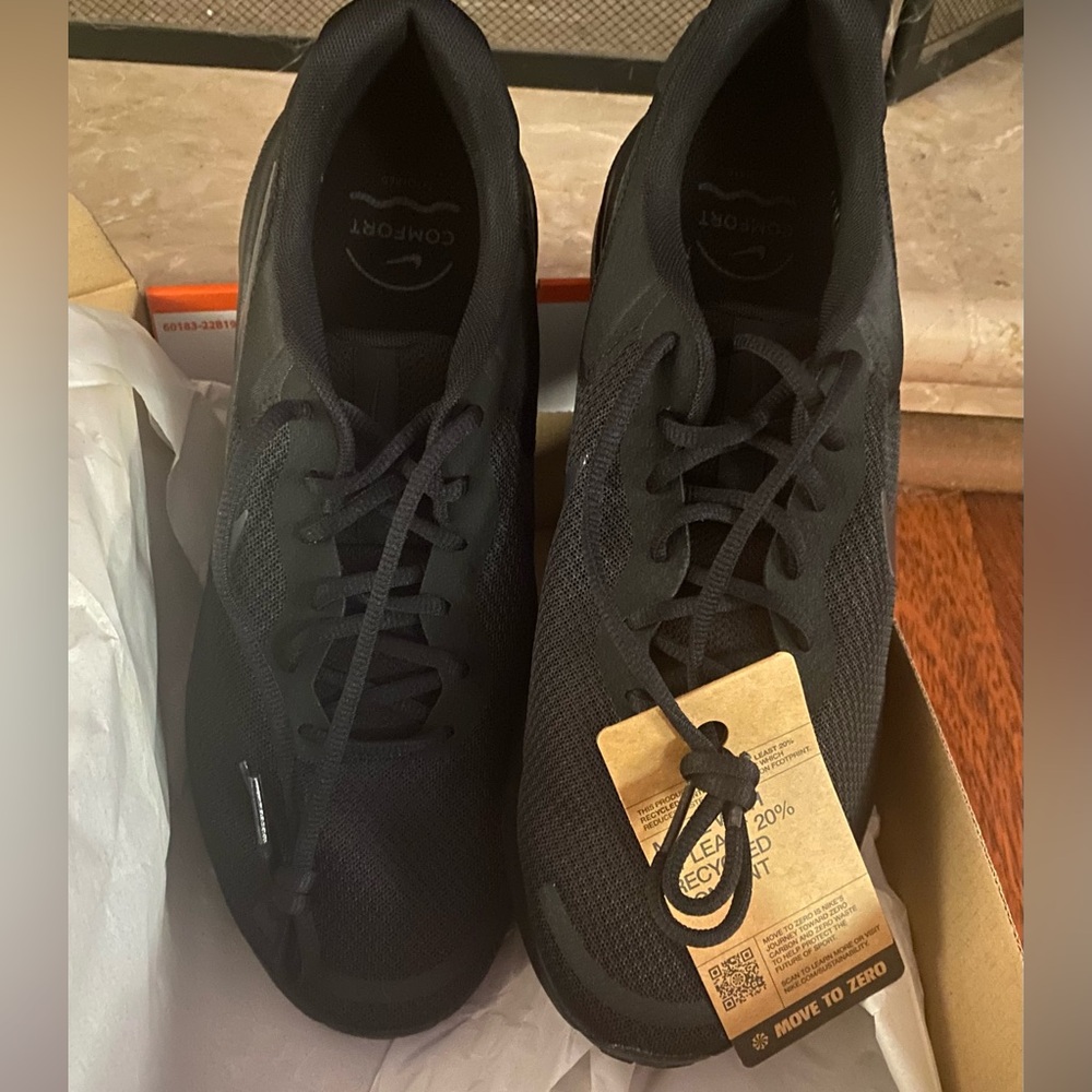 Men’s Nike shoes